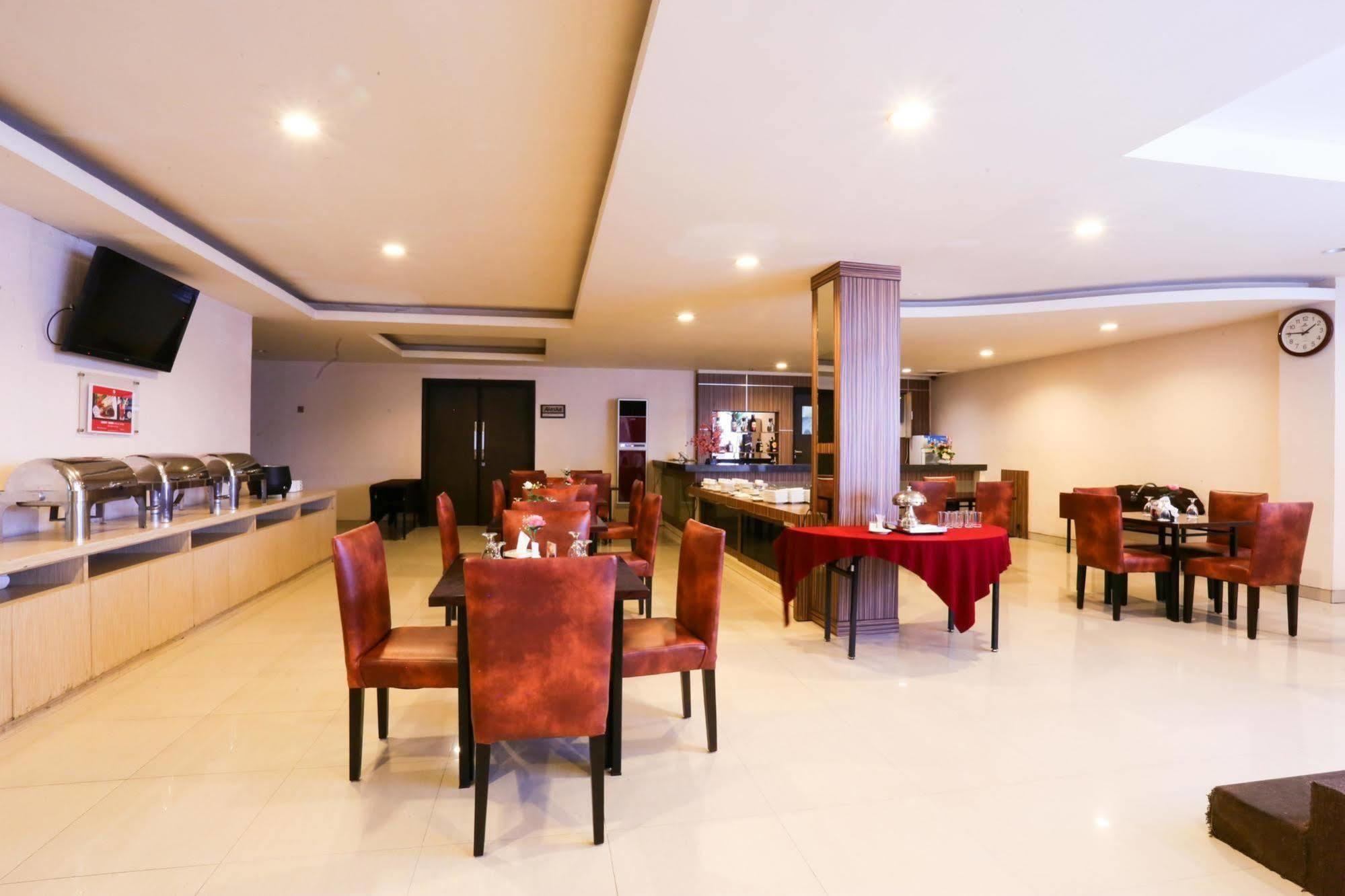 Collection O 1279 Hotel Grand Celino Makassar Luaran gambar