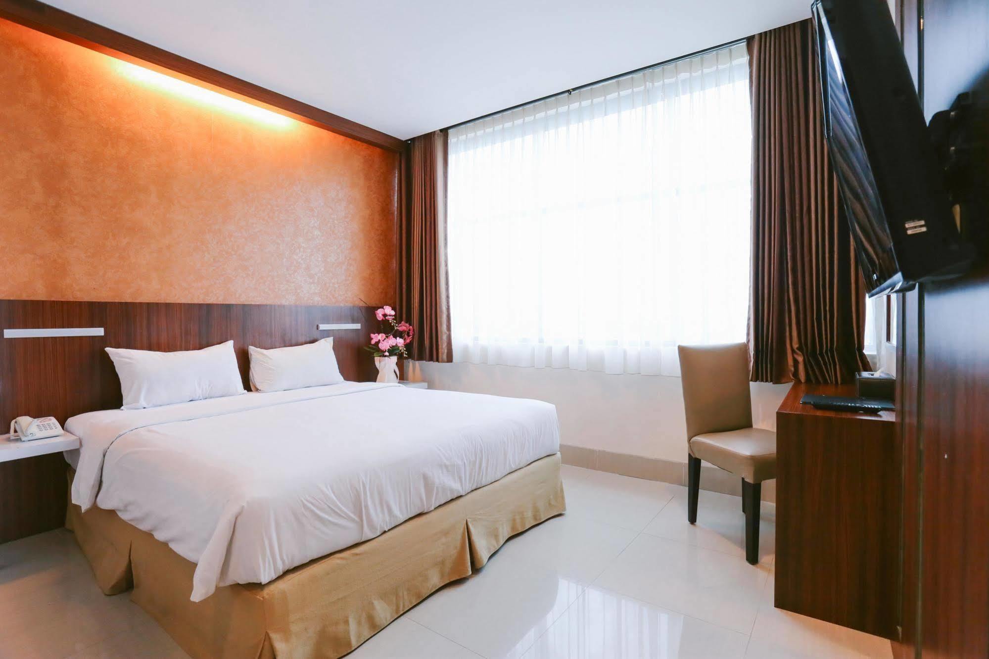 Collection O 1279 Hotel Grand Celino Makassar Luaran gambar
