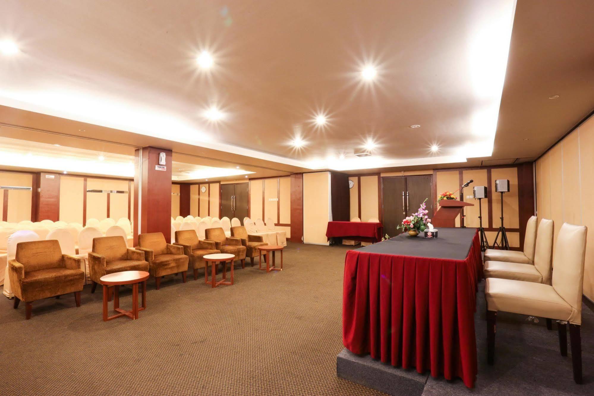 Collection O 1279 Hotel Grand Celino Makassar Luaran gambar