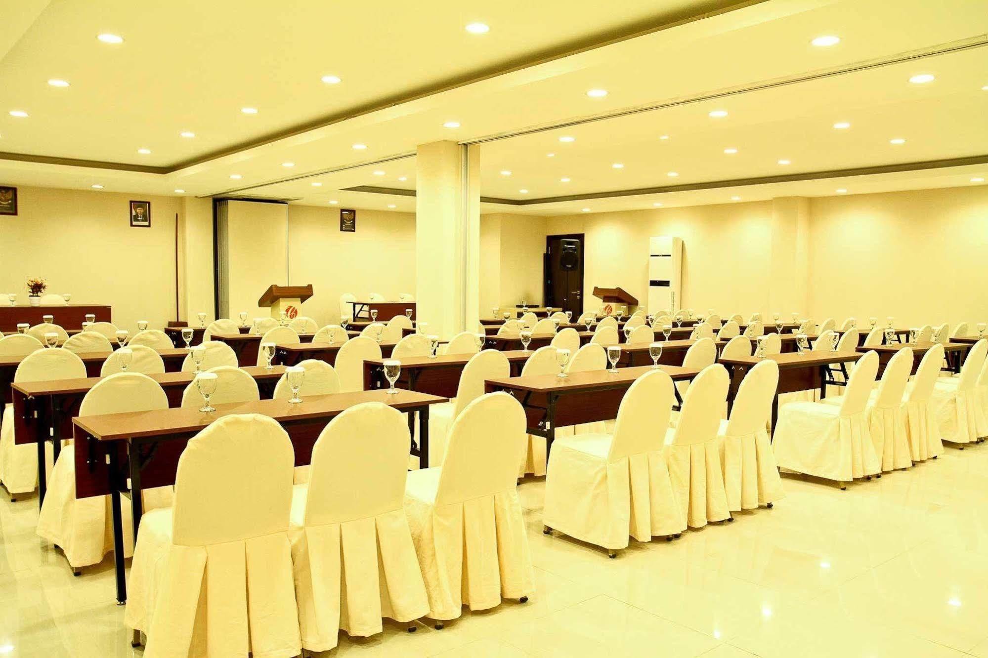 Collection O 1279 Hotel Grand Celino Makassar Luaran gambar